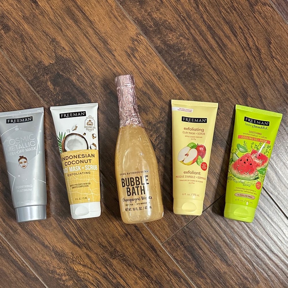 Viral Freeman Skincare and Bubble Bath Set